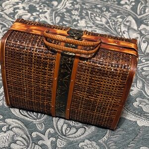 Vintage Wicker Handbag Accents